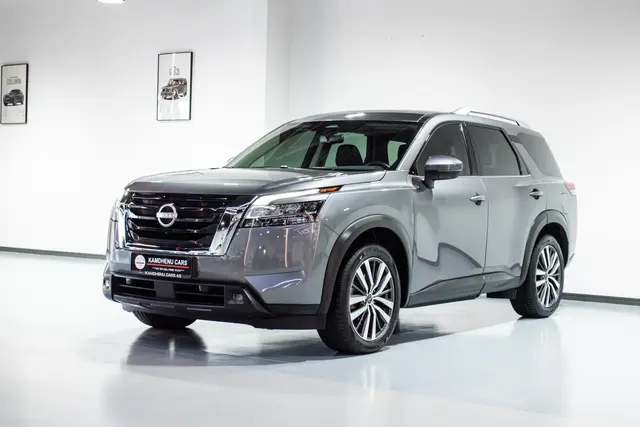Nissan Pathfinder SV