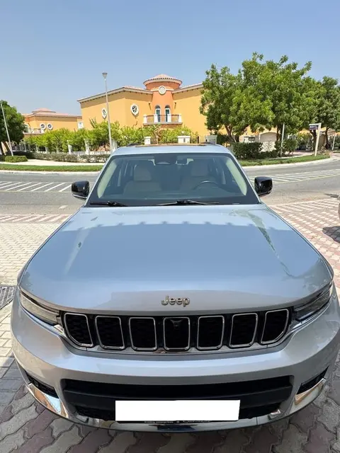 Jeep Grand CHEROKEE L LIMITED in