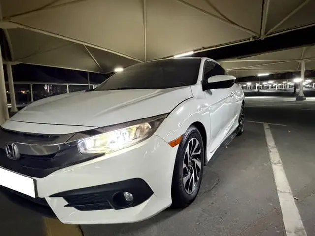 Honda Civic LX SPORT in Dubai