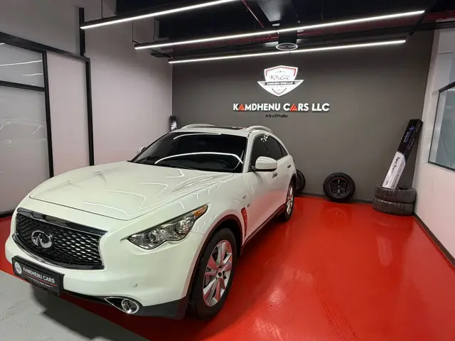 Infiniti QX70 luxury plus