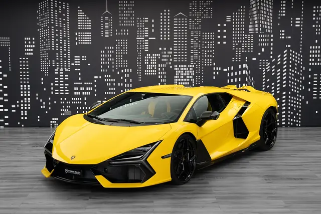 Lamborghini Revuelto