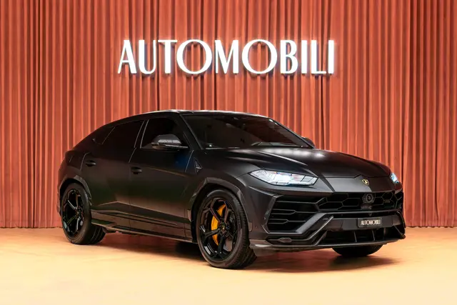 Lamborghini URUS