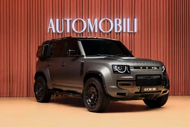 Land Rover Defender 110 P635