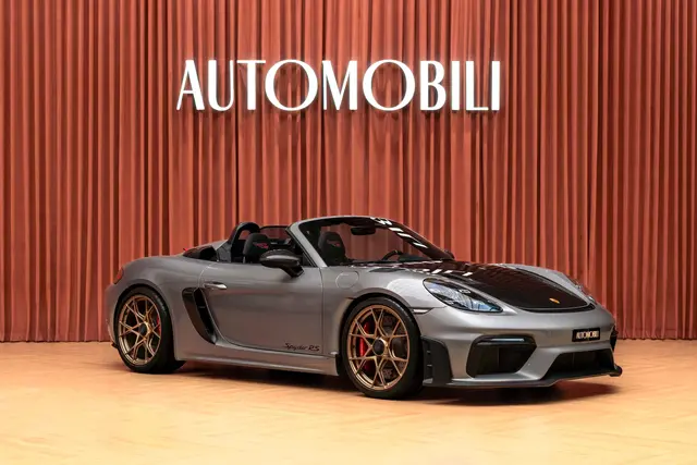 Porsche 718 Spyder RS