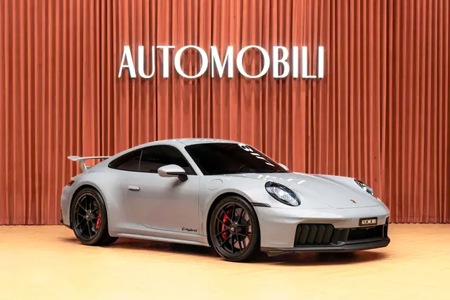 Porsche 992.2 Carrera GTS