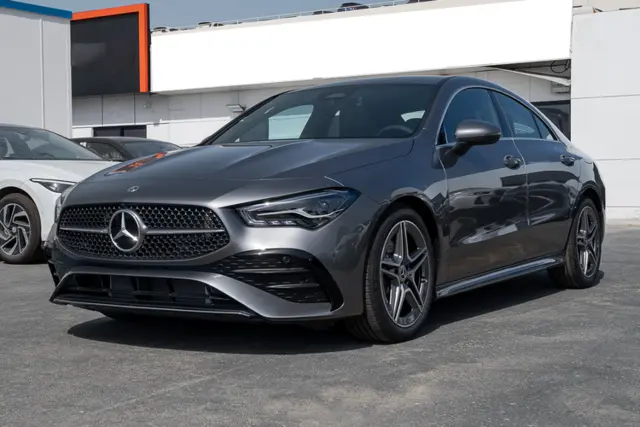 Mercedes-Benz CLA 200