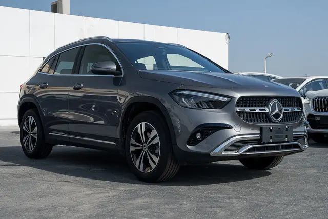 Mercedes-Benz GLA 200