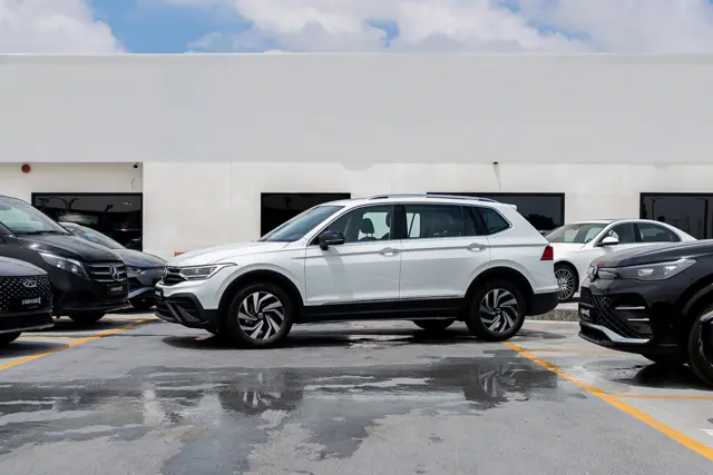 Volkswagen Tiguan 300 TSI Outstanding
