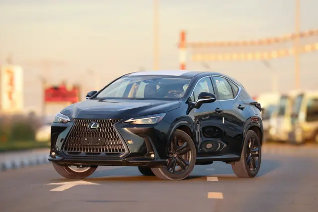 Lexus Nx350 Hybrid GCC Black