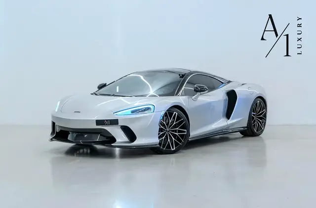 McLaren GT