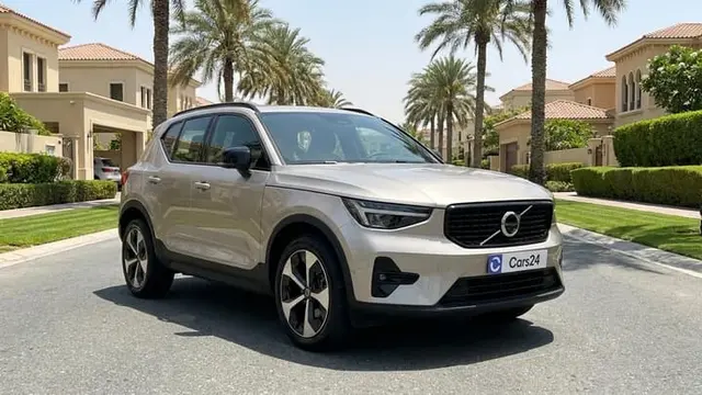 Volvo XC40 B4 ULTIMATE DARK in