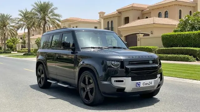 Land Rover Defender SE 130 P400 in