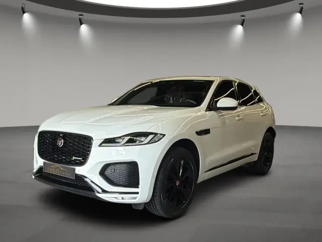 Jaguar F Pace SE R