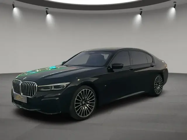 BMW 750i X Drive