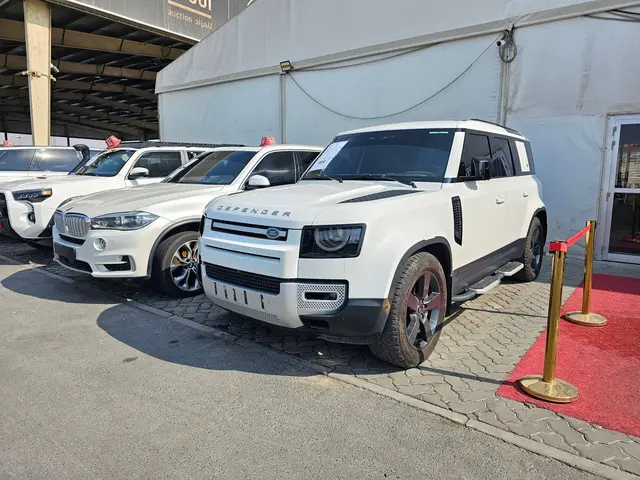 Land Rover Defender HSE P400