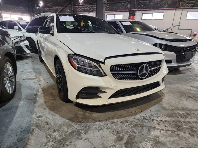 Mercedes-Benz C300