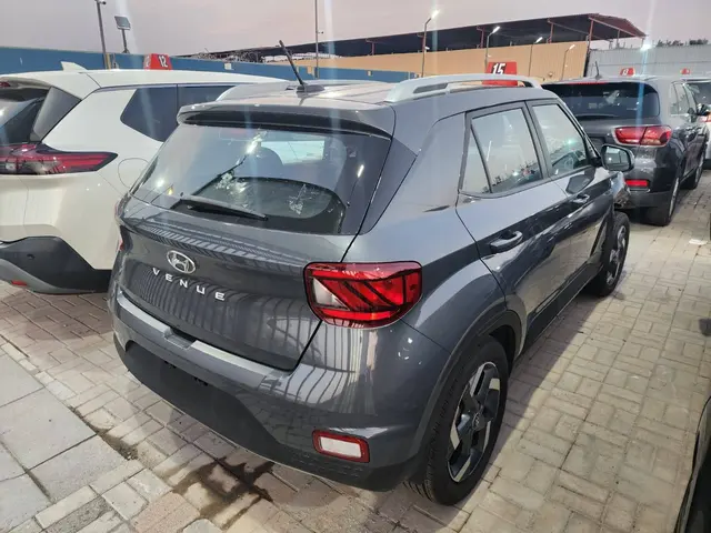 Hyundai Venue SEL