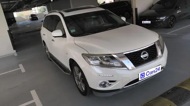 Nissan Pathfinder SL in Dubai