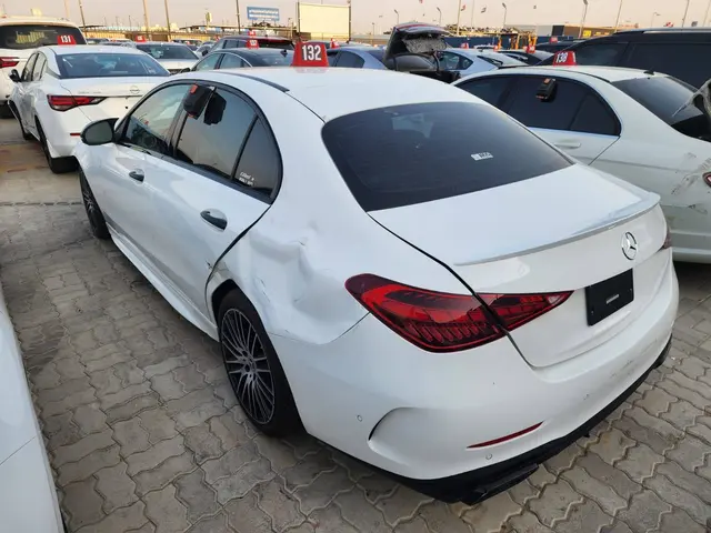 Mercedes-Benz C300
