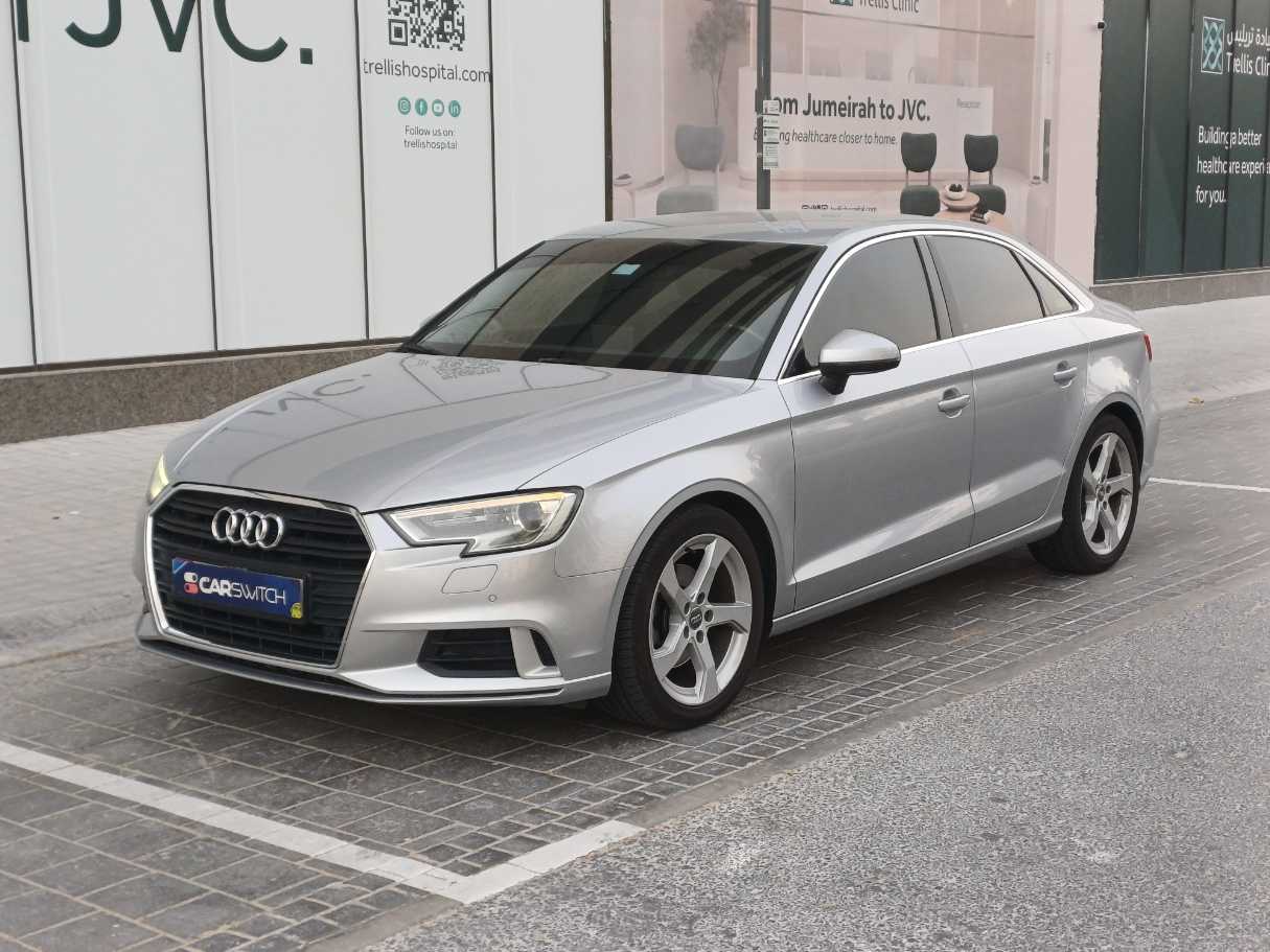 Audi A3 2019 — photo 1