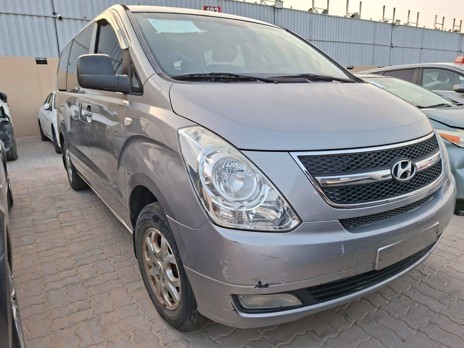 Hyundai Grand Starex