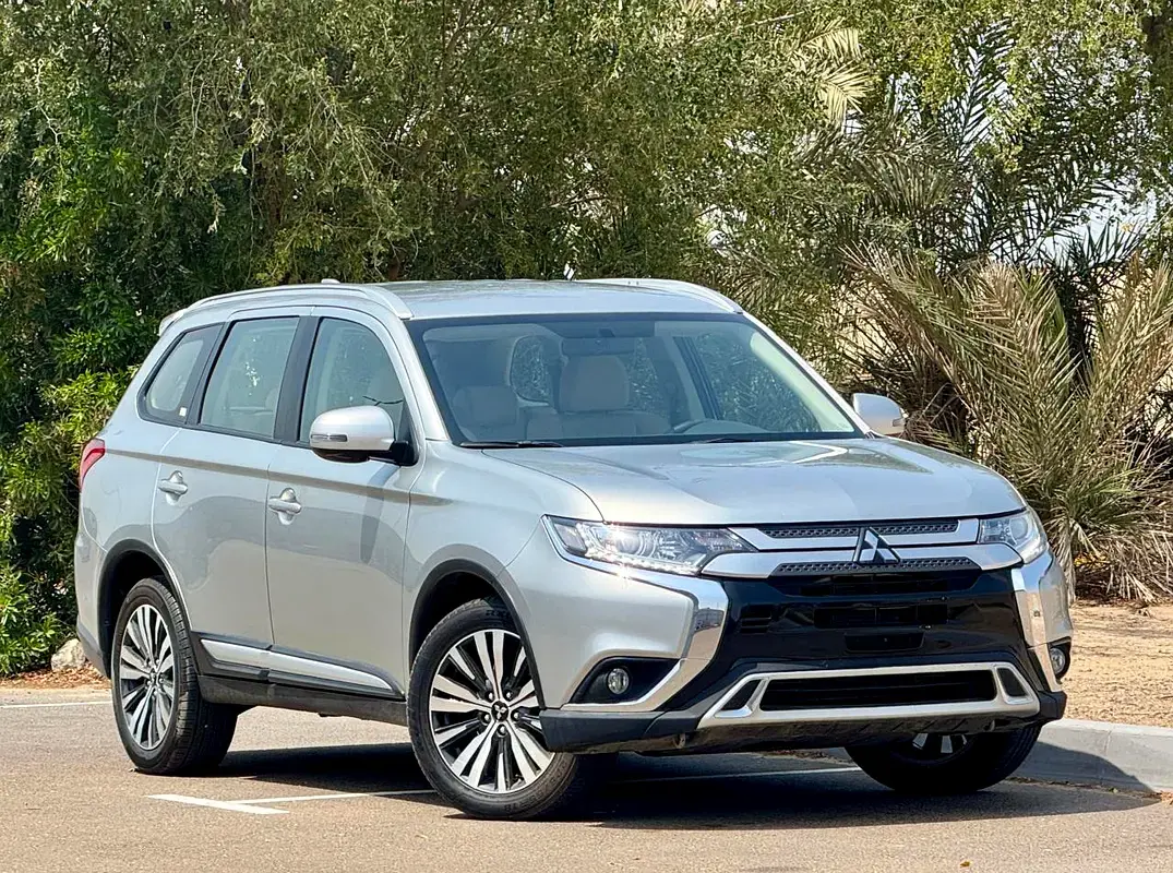 Mitsubishi Outlander GLX 2023 — photo 1
