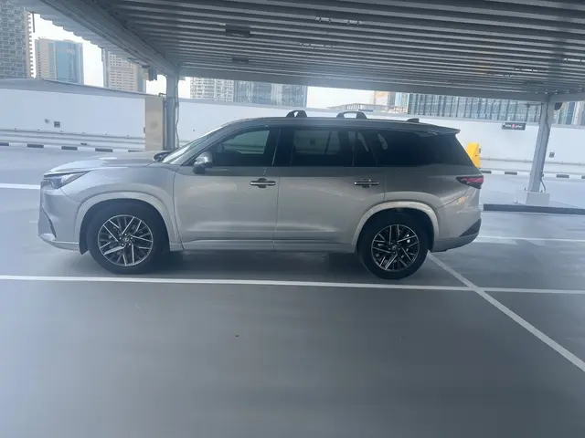 Lexus TX '350 in Dubai
