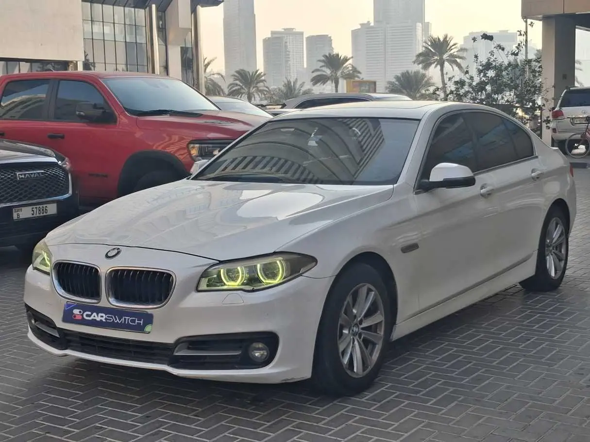 BMW 520 2015 — photo 1