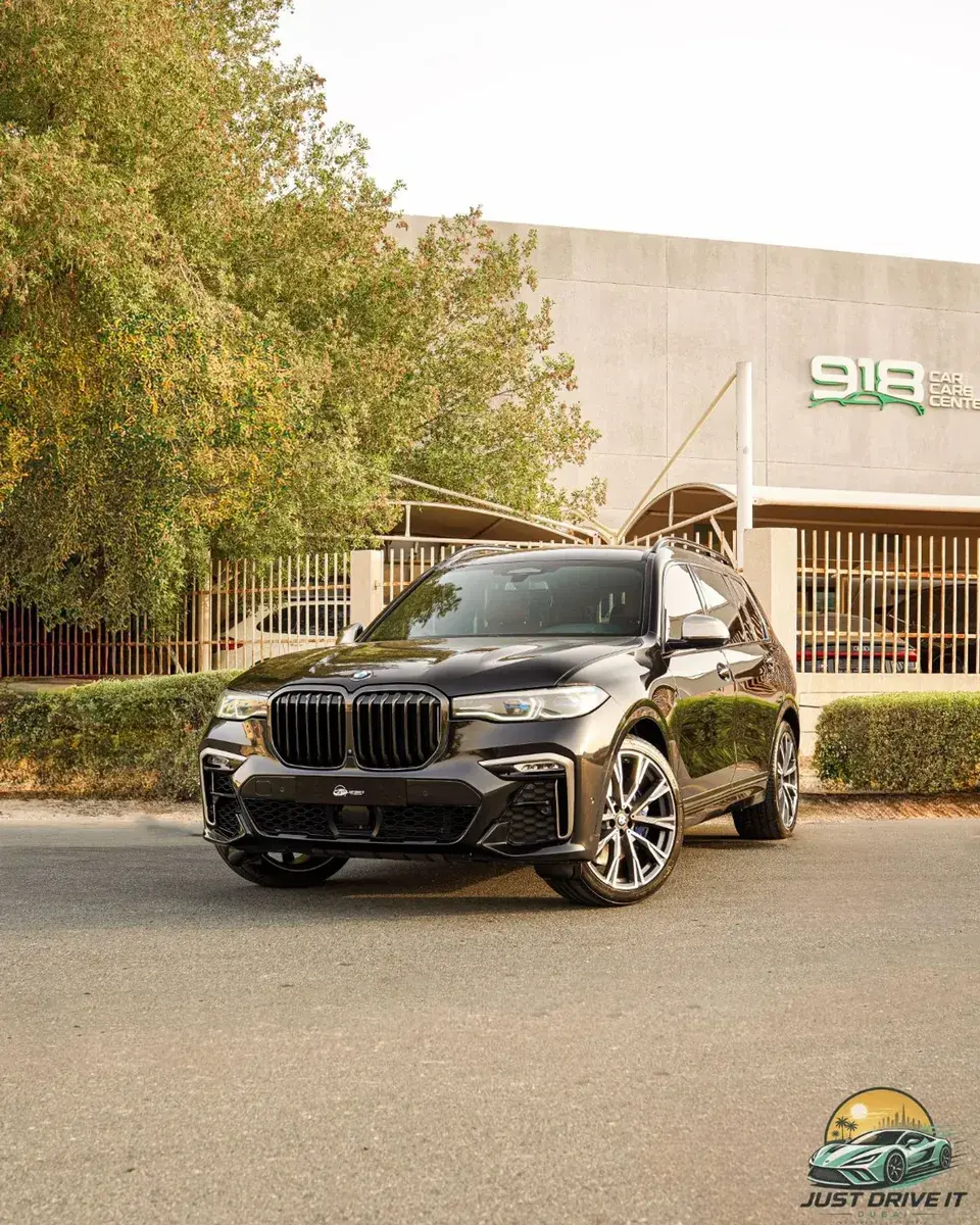 BMW X7 2022 — photo 1