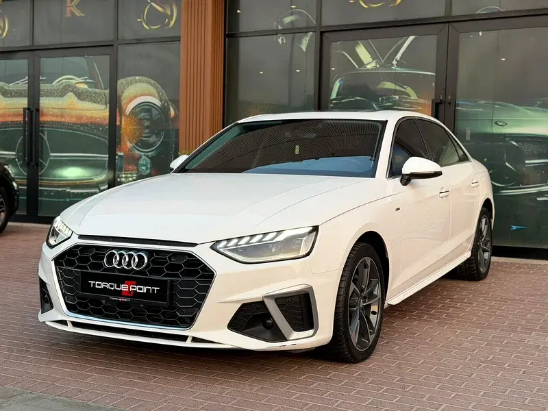 Audi A4 2021 — photo 1