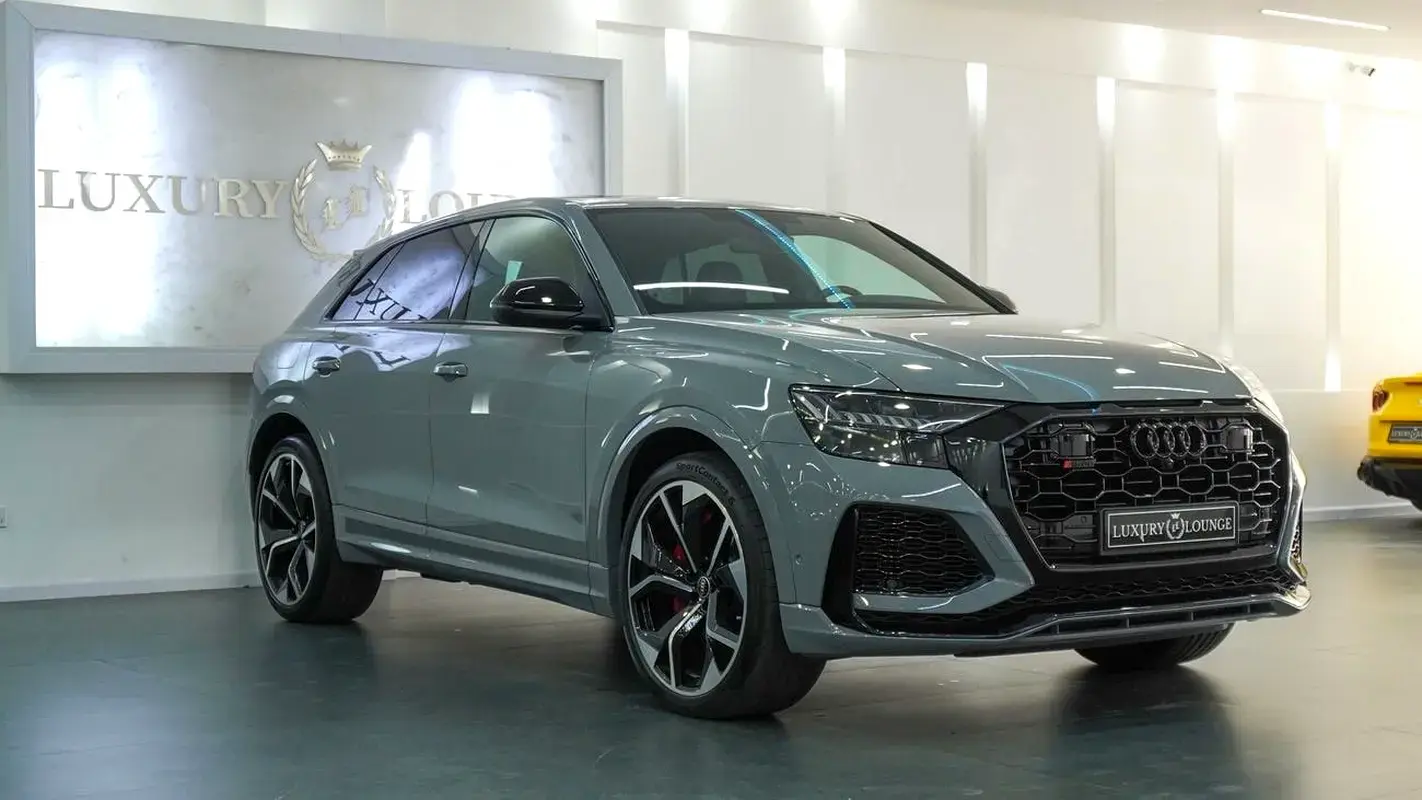 Audi RS Q8 2024 — photo 1