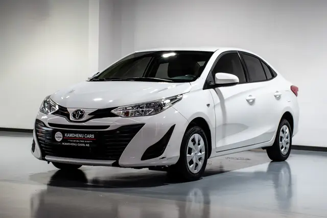 Toyota Yaris E
