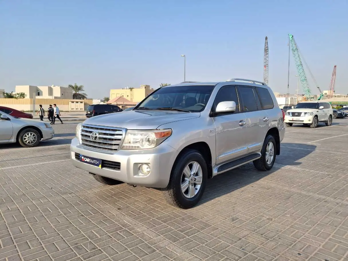 Toyota Land Cruiser 2015 — photo 1