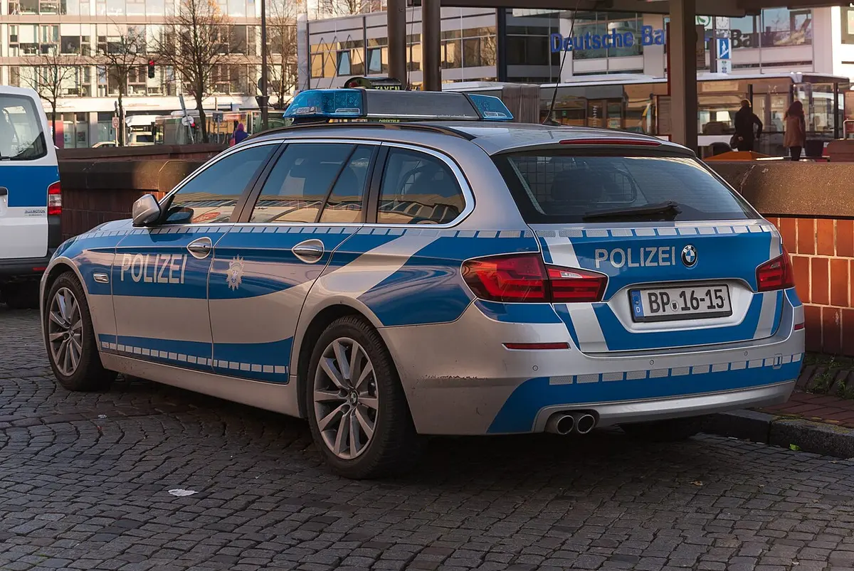 BMW 5 Series SE 2016 — photo 1