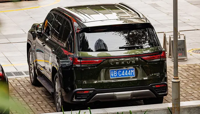Lexus LX 600 Platinum